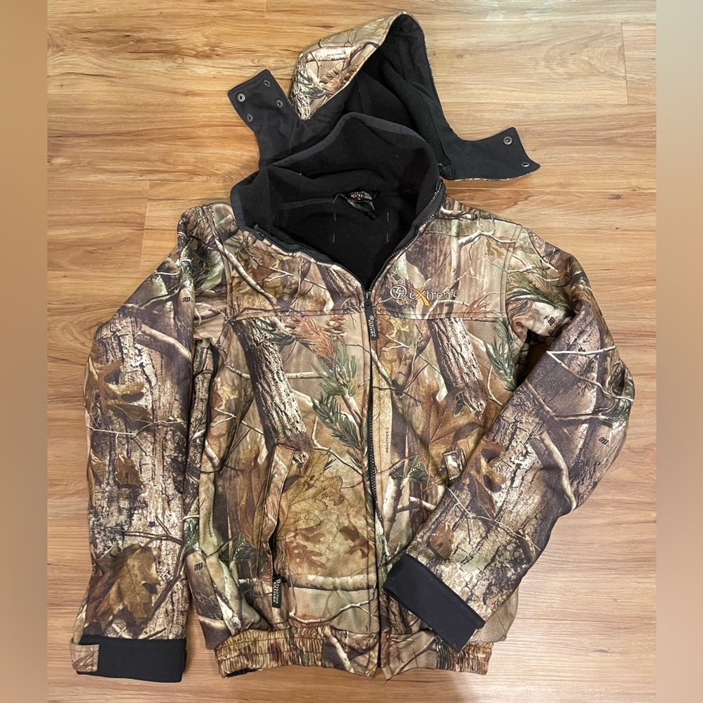 Woman’s Camo Jacket size Small